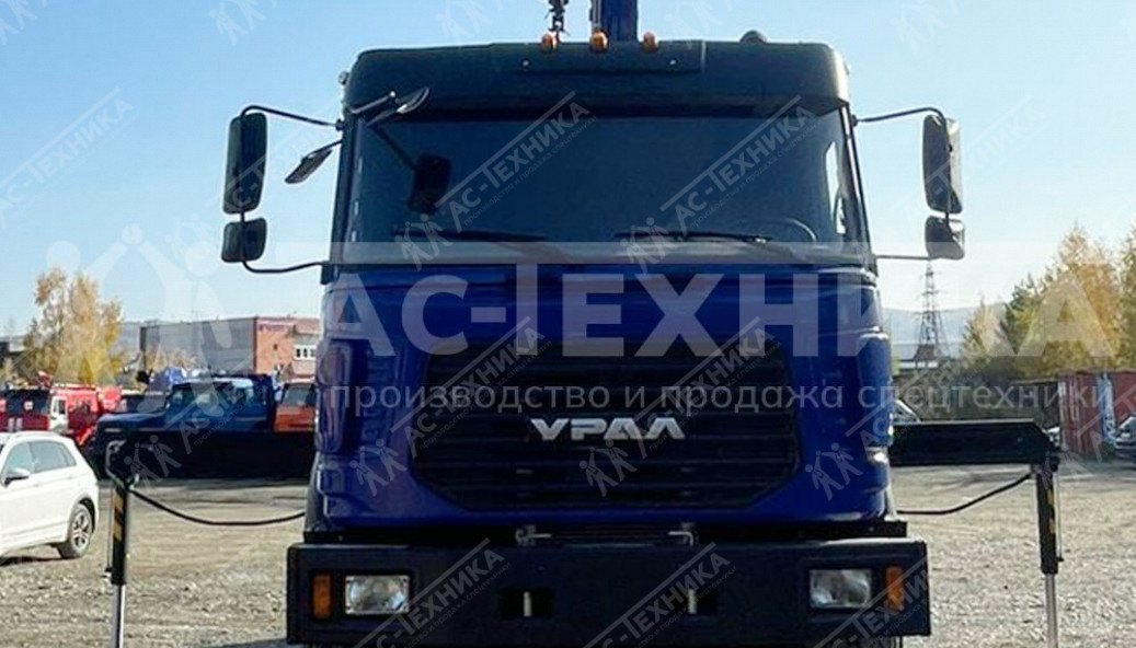 Седельный тягач Урал 44202-3511-82 с КМУ АНТ 22-4 (Евро-5)
