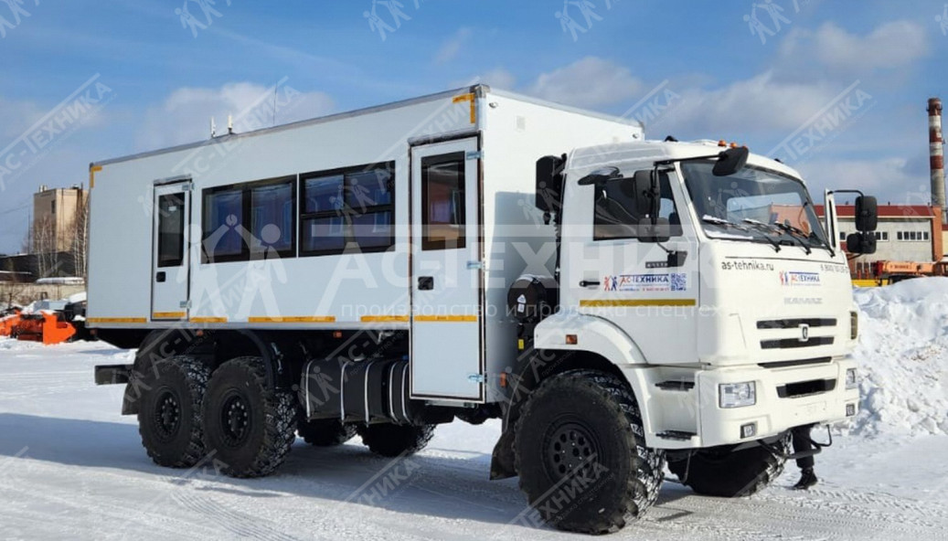 Вахтовый автобус с грузовым отсеком КАМАЗ 43118-50 (20 мест) (Евро-5)