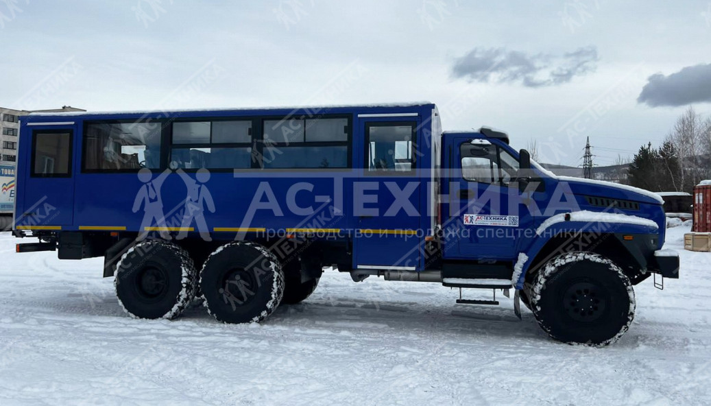 Вахтовый автобус Урал NEXT 3255-73Е5 (28 мест) (Евро-5)