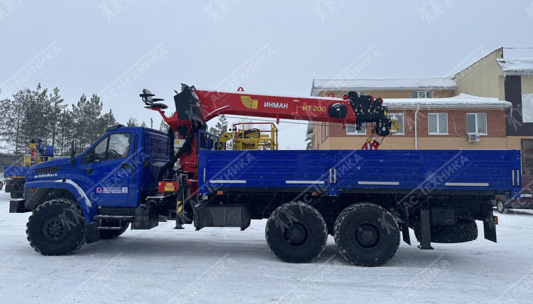 Автомобиль бортовой с КМУ ИТ-200 на шасси Урал NEXT 4320-72Е5Г38 (Евро-5)