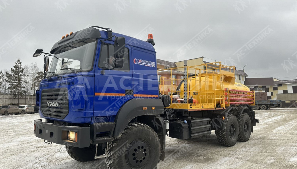 Агрегат кислотной обработки скважин СИН-32 на шасси Урал 4320-4972-80Е5 (Евро-5)