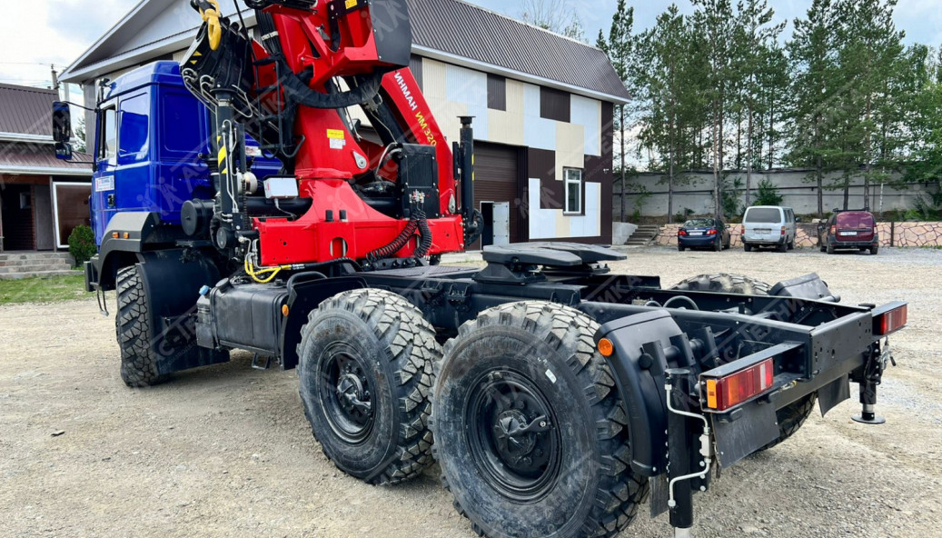 Седельный тягач Урал 44202-3511-82 с КМУ ИМ-320 (Евро-5)