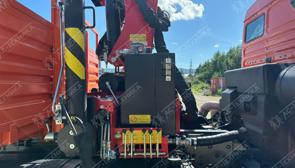 Автомобиль бортовой с КМУ ИНМАН ИТ-150 на шасси КАМАЗ 43118-50 (Евро-5)