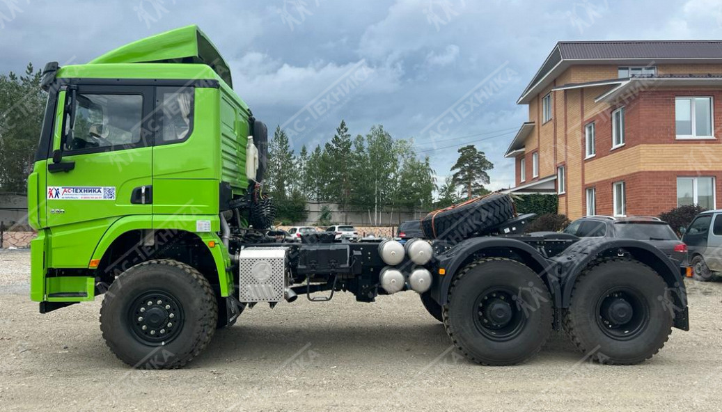Седельный тягач SHACMAN 6x6, X3000 (SX42586W385C)