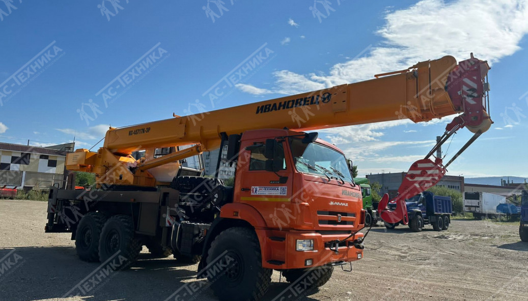 Автокран ИВАНОВЕЦ КС-45717К-3Р на шасси КАМАЗ 43118-50 (Евро-5)