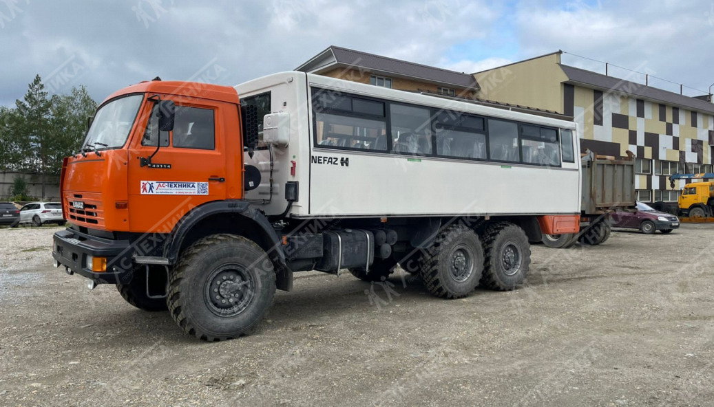 Вахтовый автобус (4208-022-15) КАМАЗ 43114-15 (28+2 места) (Евро-2)