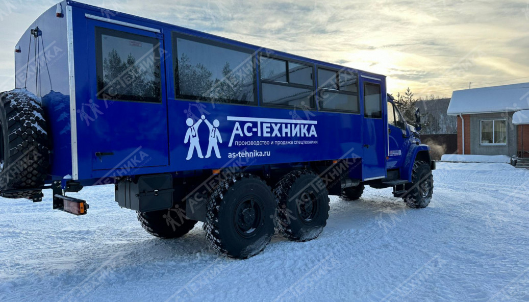 Вахтовый автобус Урал NEXT 3255-73Е5С36 (22+6 мест) (Евро-5)