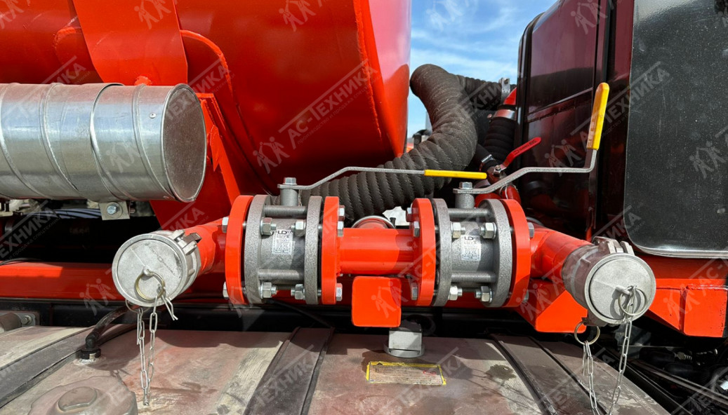 Автотопливозаправщик АТЗ-12 на SHACMAN X3000 6x6 (SX32586V385)