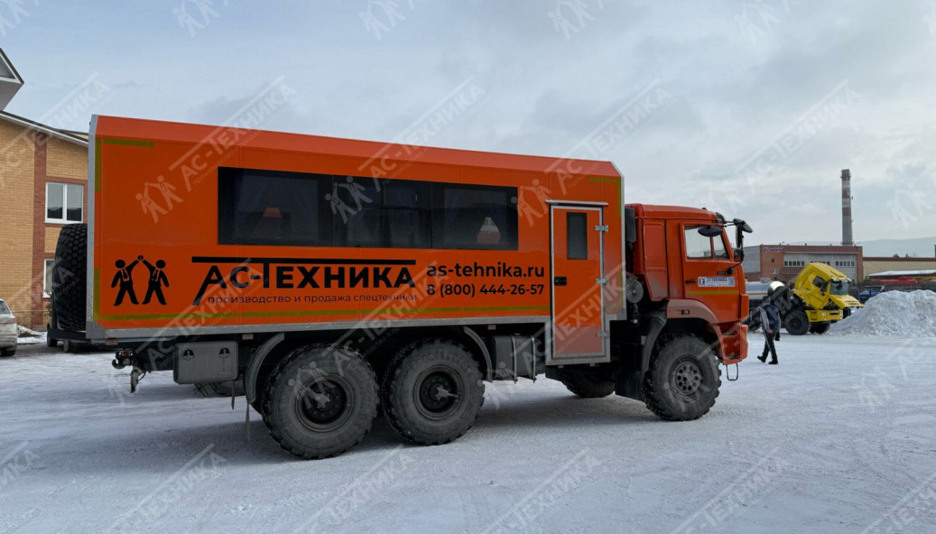 Вахтовый автобус КАМАЗ 43118-3027-48 (28+2 места)