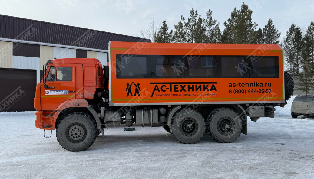Вахтовый автобус КАМАЗ 43118-3027-48 (28+2 места)