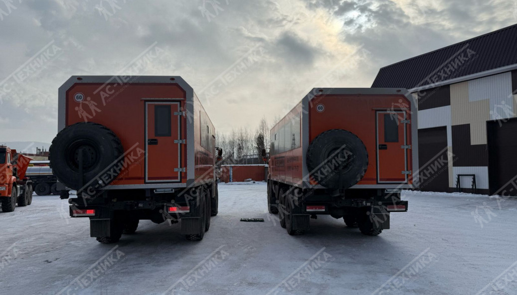 Вахтовый автобус КАМАЗ 43118-3027-48 (28+2 места)