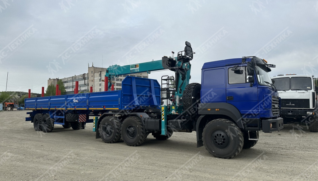 Седельный тягач Урал 44202-3511-82 с КМУ HLC-7016