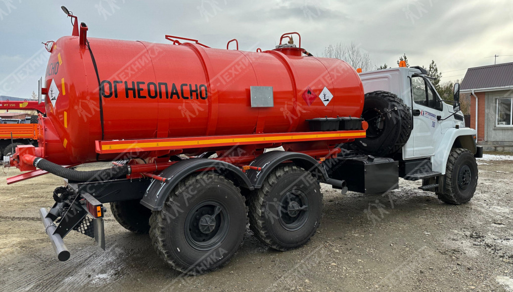 Автоцистерна АКН-10 на шасси Урал NEXT 4320-74Е5 (насос КО-505А)