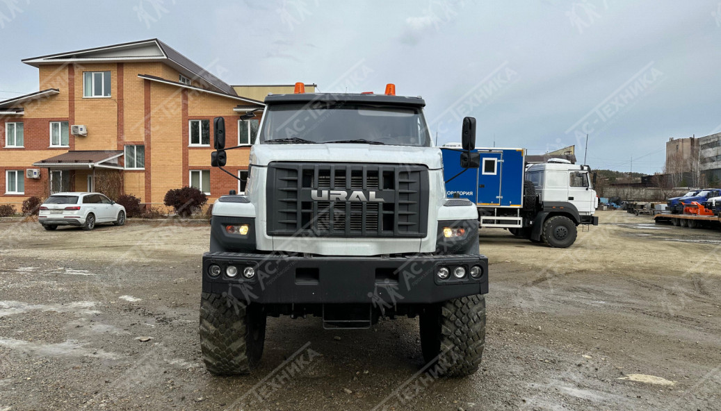 Автоцистерна АКН-10 на шасси Урал NEXT 4320-74Е5 (насос КО-505А)