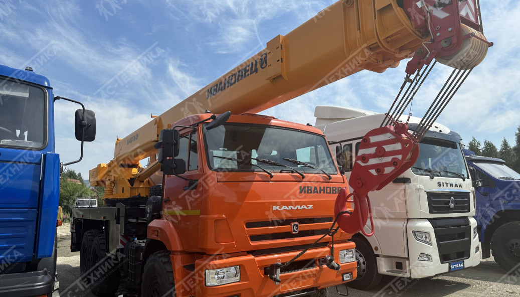 Автокран ИВАНОВЕЦ КС-45717К-3Р на шасси КАМАЗ 43118-50 (КПП-154)