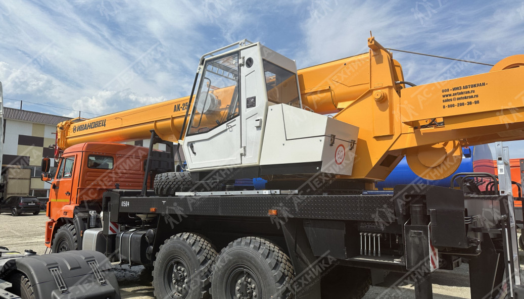 Автокран ИВАНОВЕЦ КС-45717К-3Р на шасси КАМАЗ 43118-50 (КПП-154)