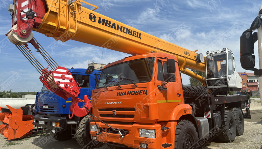 Автокран ИВАНОВЕЦ КС-45717К-3Р на шасси КАМАЗ 43118-50 (КПП-154)