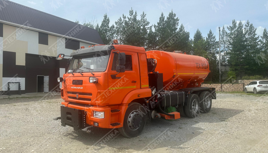 КДМ на шасси КамАЗ 65115-3052-48 (с поливомоечным оборудованием)
