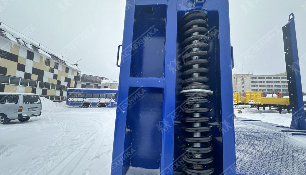 Полуприцеп-тяжеловоз 9179-0000030 (40 т, трапы механические)