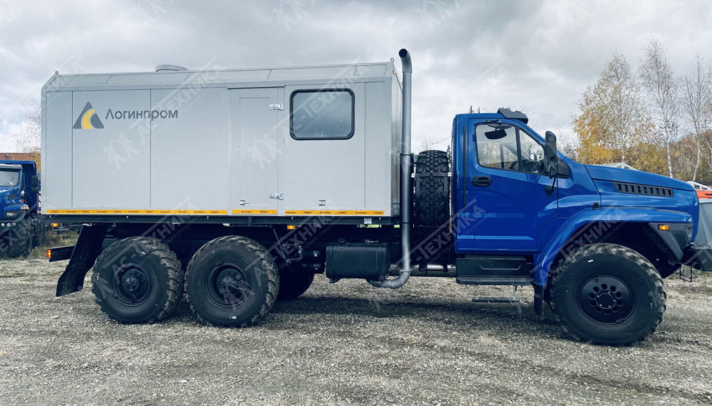 ППУА 1600/100 на шасси Урал NEXT 4320-72 (насос Interpump T1750)