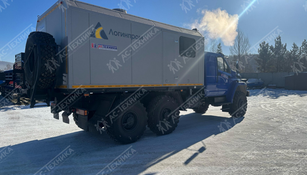 ППУА 2000/100 на шасси Урал NEXT 4320-74Е5 (насос 1,1 ПТ25, спальник)