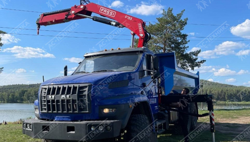 Самосвал с КМУ Fassi F155A.0.22 на шасси Урал NEXT 4320-6951-74Е5Г38 (Евро-5)