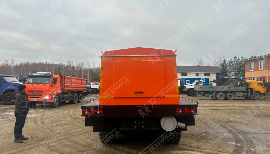 Шнекороторный снегоочиститель на шасси Урал 4320-60Е5