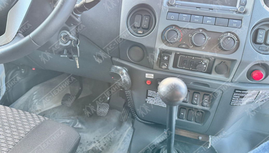 Вахтовый автобус Урал NEXT 4320-74Е5 (28 мест) (Евро-5)