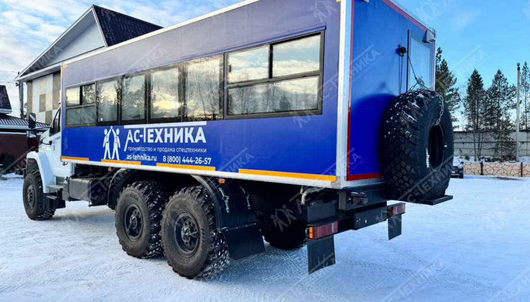 Вахтовый автобус Урал NEXT 4320-74Е5 (28 мест) (Евро-5)