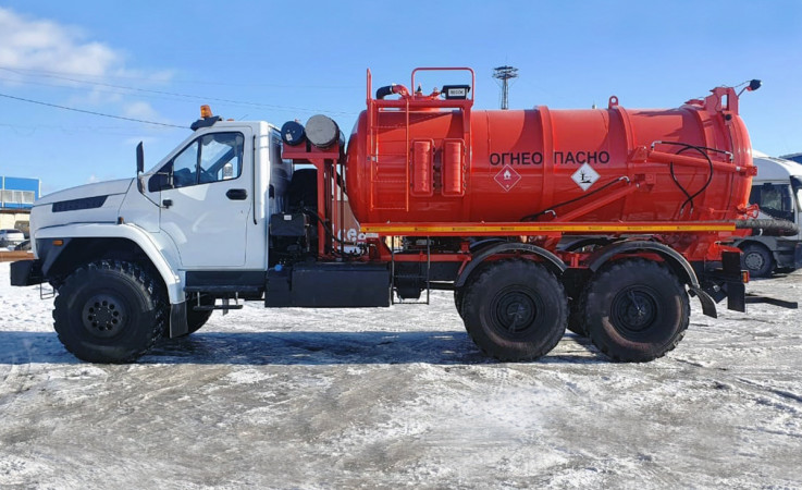 Автоцистерна АКНС-10 на шасси Урал NEXT 4320-72Е5 (насос PVT-200)
