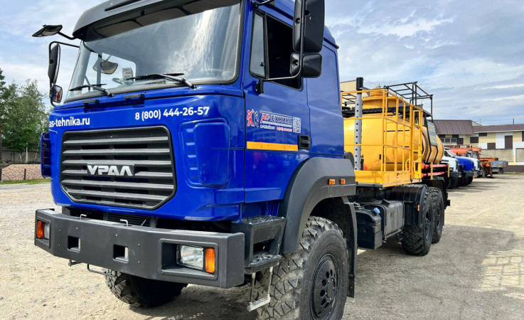 Агрегат кислотной обработки скважин СИН-32.02 на шасси Урал 4320-80 (Евро-5)