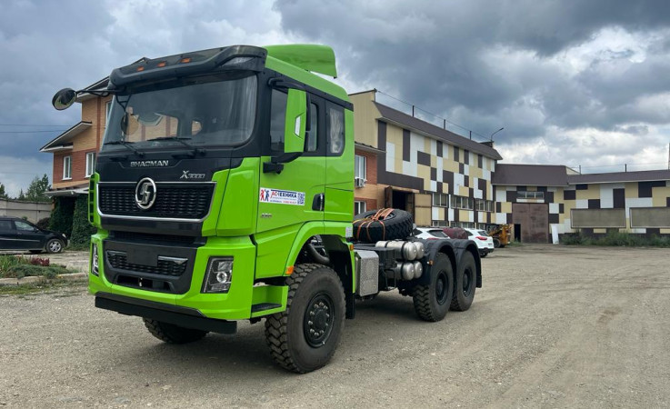 Седельный тягач SHACMAN 6x6, X3000 (SX42586W385C)