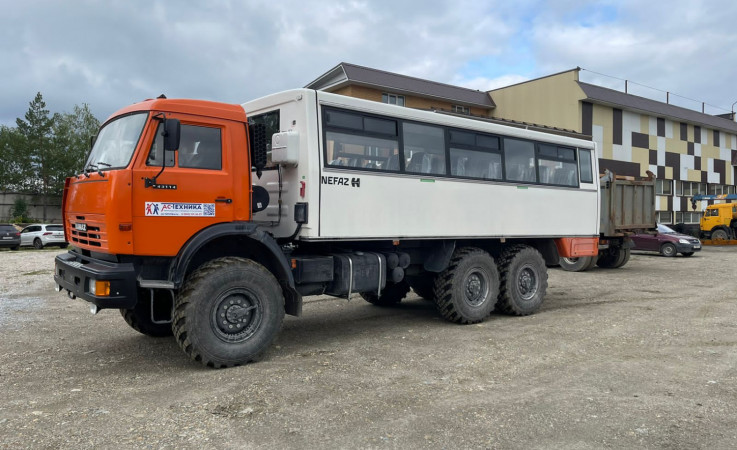 Вахтовый автобус (4208-022-15) КАМАЗ 43114-15 (28+2 места) (Евро-2)