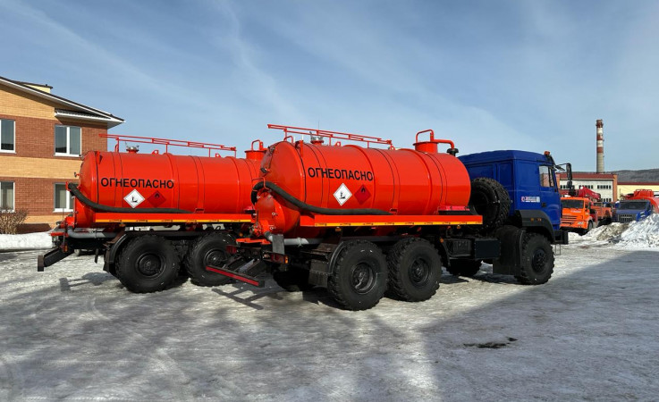 Автоцистерна АКН-10 на шасси УРАЛ 4320-80 (насос ВК-6М2Н)
