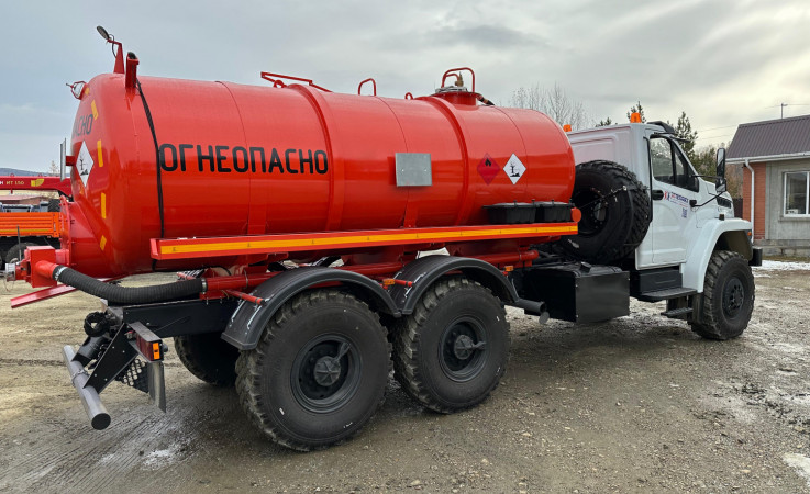 Автоцистерна АКН-10 на шасси Урал NEXT 4320-74Е5 (насос КО-505А)