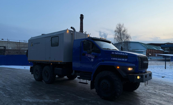 ППУА 1600/100 на шасси Урал NEXT 4320-74Е5 (насос 1,1 ПТ25, спальник)